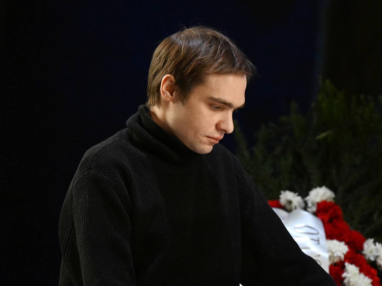 Жена Ефремова отреагировала на новость о критическом поражении легких у мужа